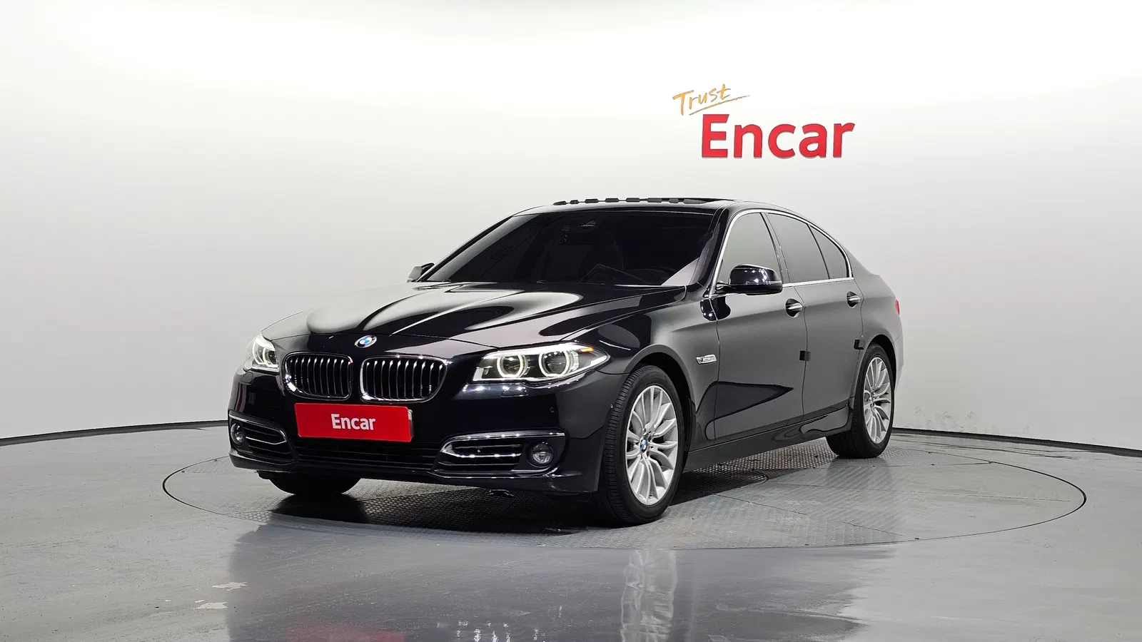 BMW Série 5 (F10) 528i Luxury Plus 2015 — photo 1 sur 20