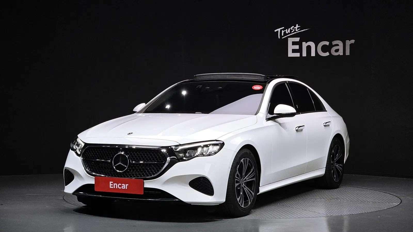 Mercedes-Benz Classe E E200 Avantgarde (W214) 2025 — photo 1 sur 20