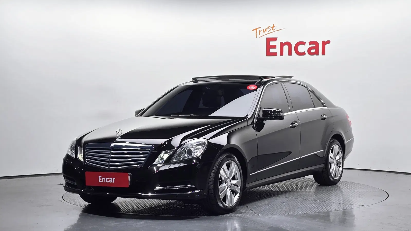 Mercedes-Benz Classe E E300 Elegance (W212) 2013 — photo 1 sur 20