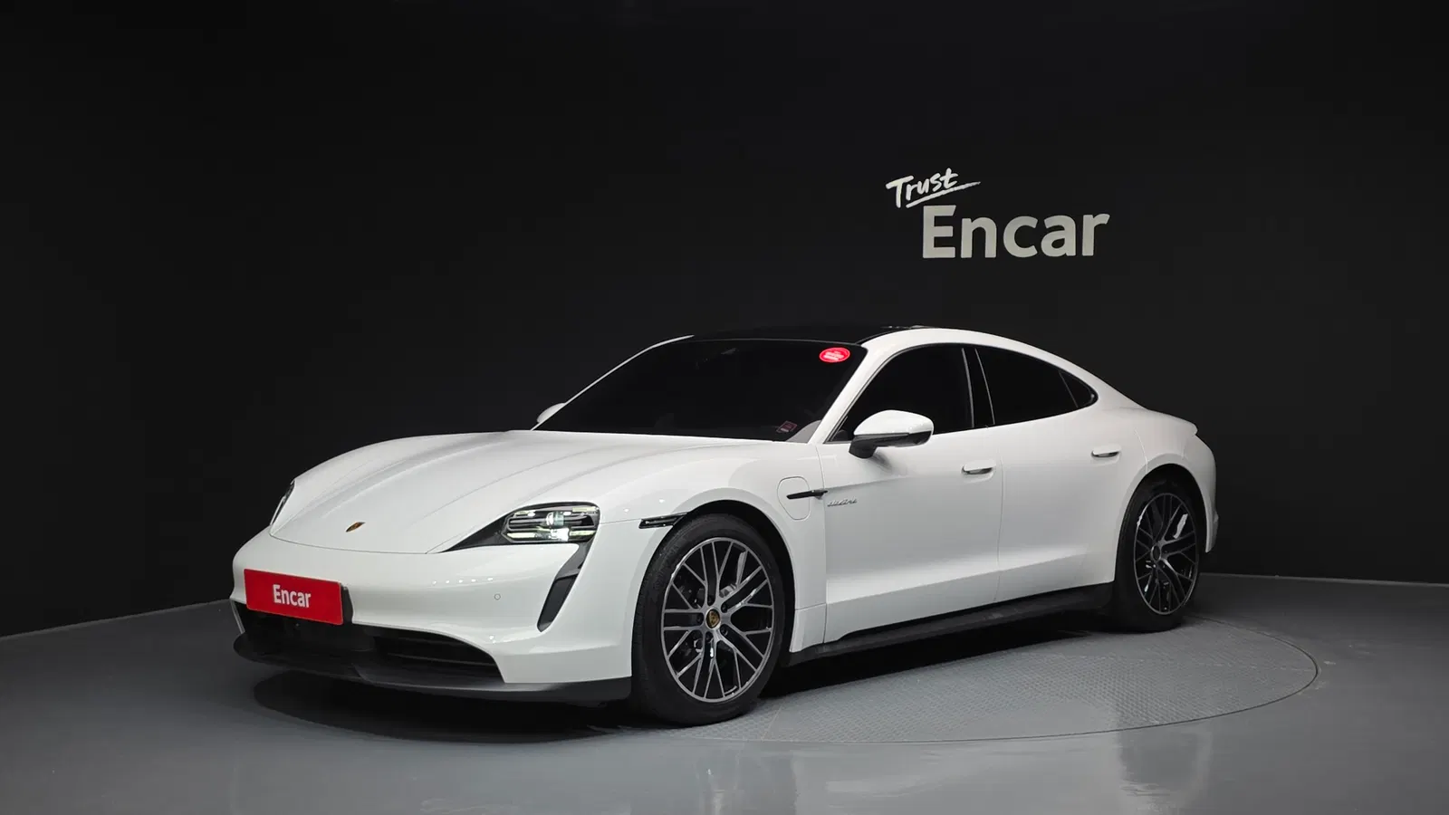 Porsche Taycan Base 2023 — photo 1 sur 20