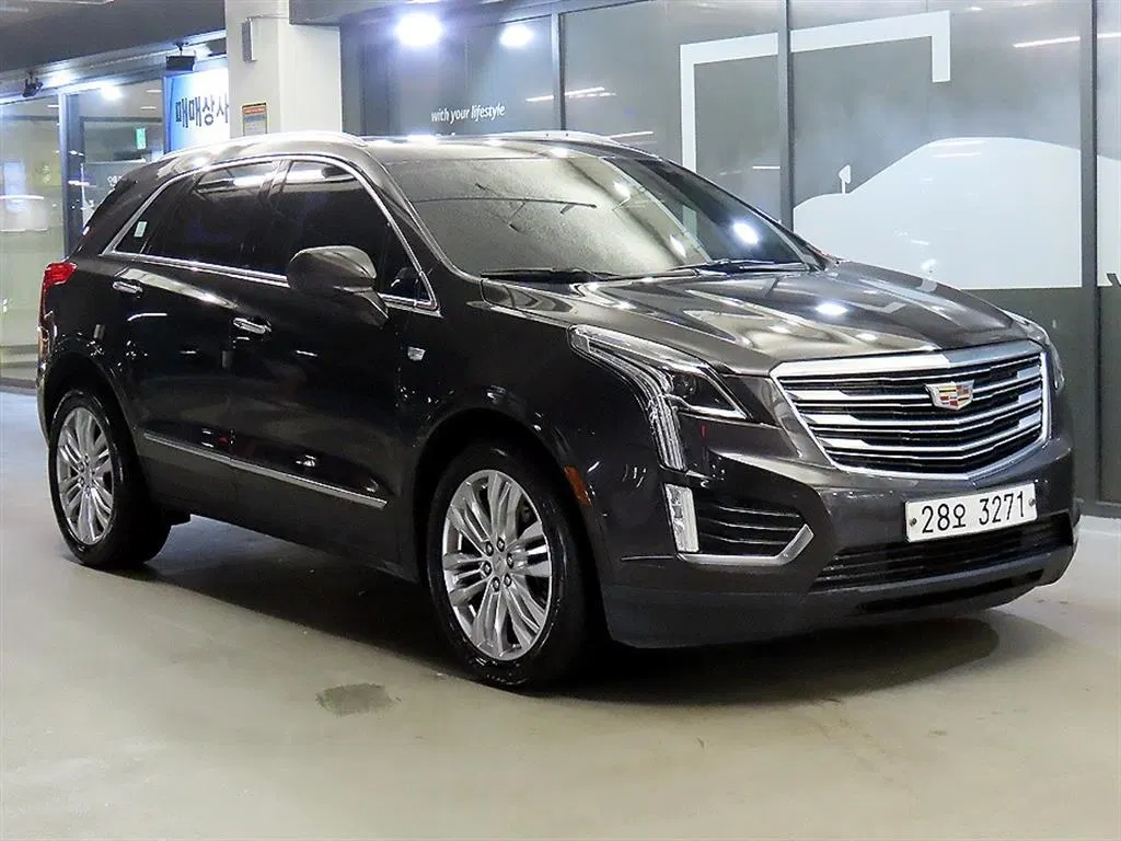 Cadillac XT5 3.6 Premium Plus AWD 2017 — photo 1 sur 26