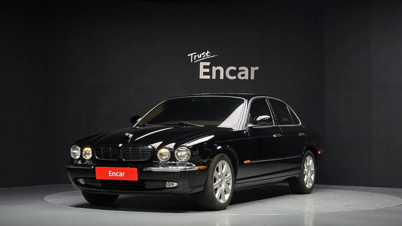 Jaguar XJ-8 4.2 2004 — photo 1 sur 20