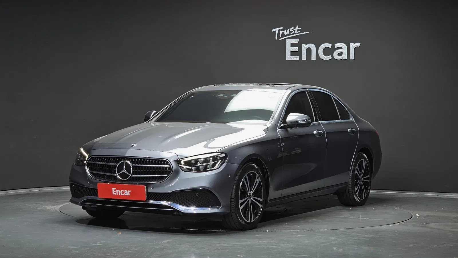 Mercedes-Benz Classe E E250 Avantgarde (W213) 2021 — photo 1 sur 20