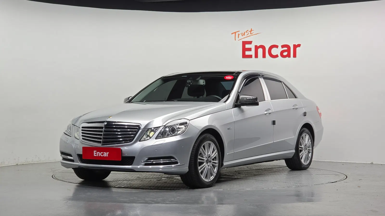 Mercedes-Benz Classe E E300 Elegance (W212) 2012 — photo 1 sur 20