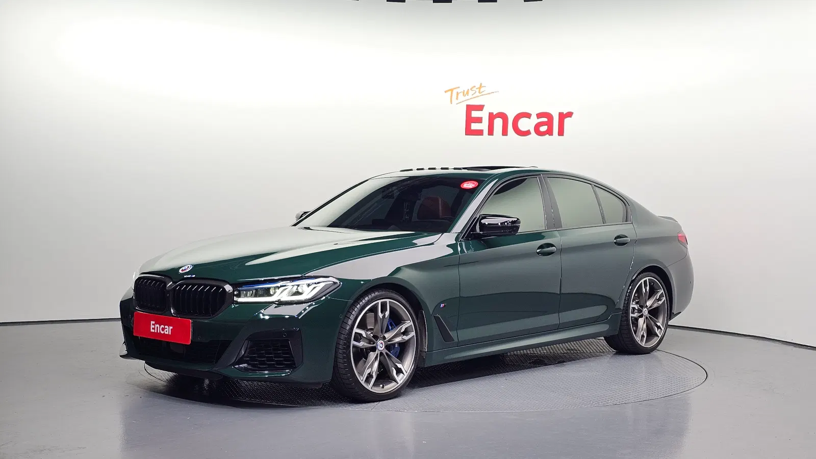 BMW Série 5 (G30) M550i xDrive 2021 — photo 1 sur 20