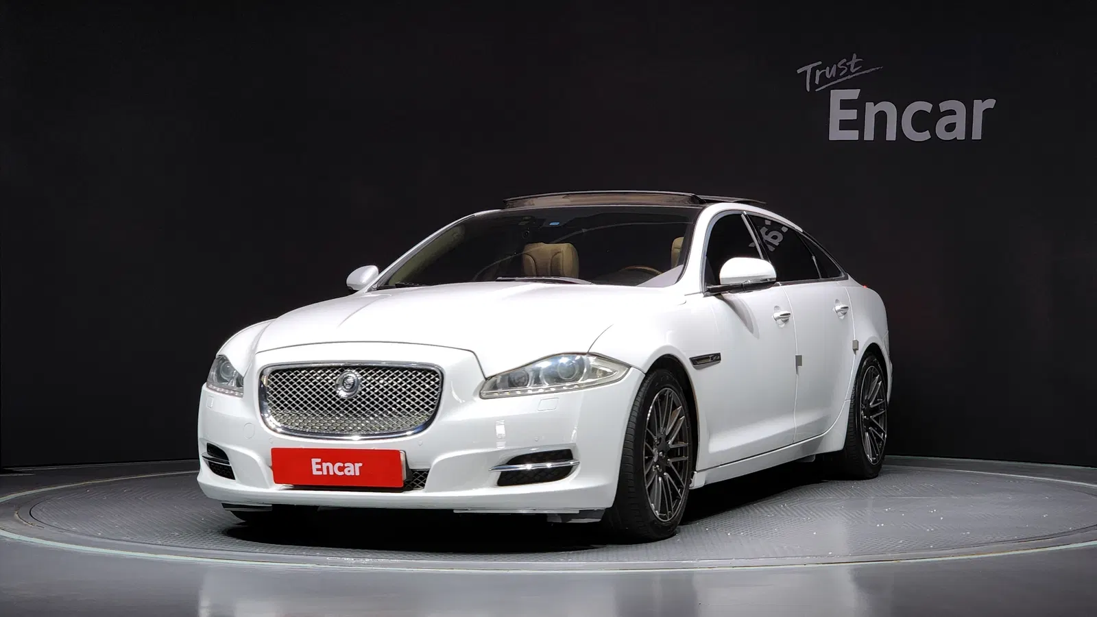 Jaguar All New XJ 3.0 SC Premium Luxury LWB 2013 — photo 1 sur 20