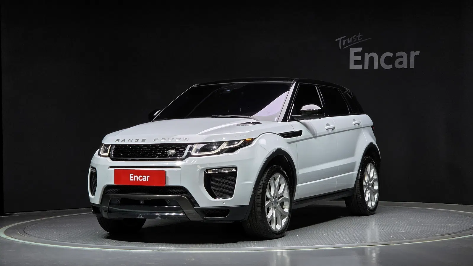 Land Rover Range Rover Evoque 2.0 TD4 HSE Dynamic 2016 — photo 1 sur 26