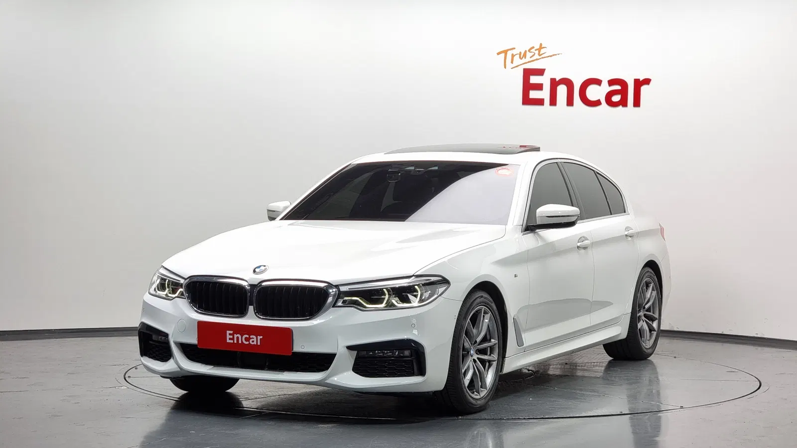 BMW Série 5 (G30) 520i M Sport 2020 — photo 1 sur 20