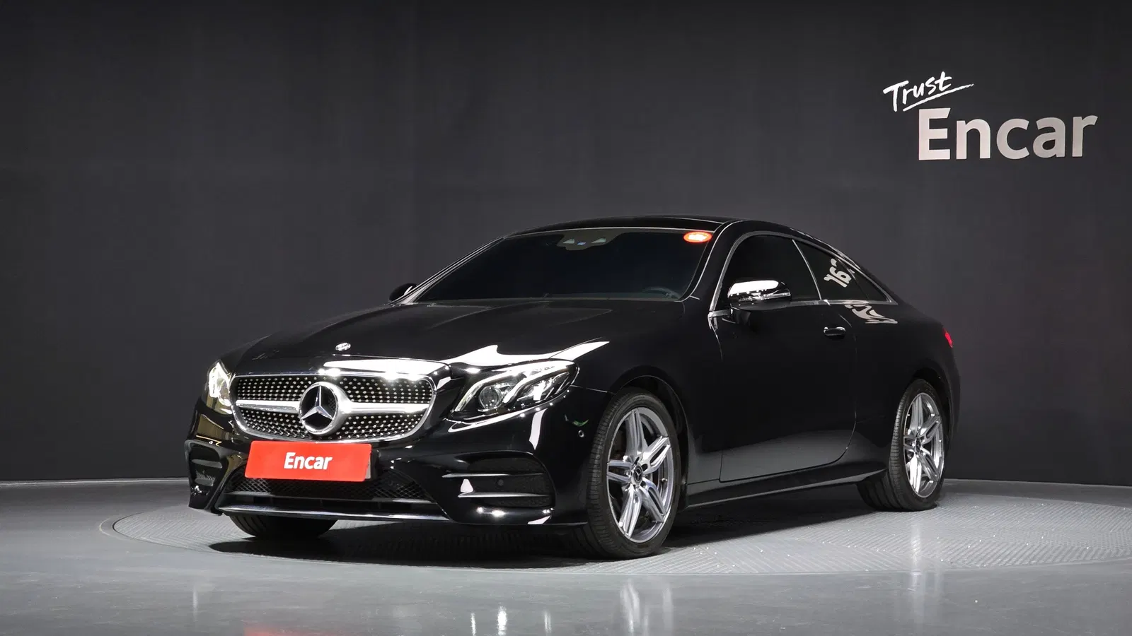 Mercedes-Benz Classe E E220d Coupé (W213) 2019 — photo 1 sur 20