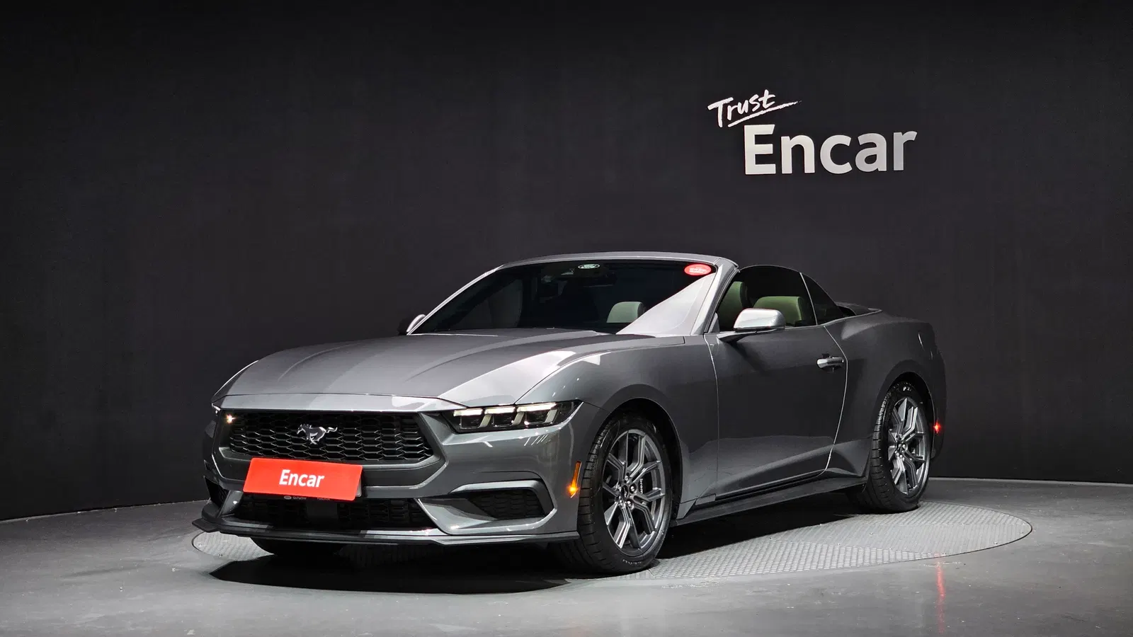 Ford Mustang 7e génération 2.3 EcoBoost Premium Convertible 2024 — photo 1 sur 20
