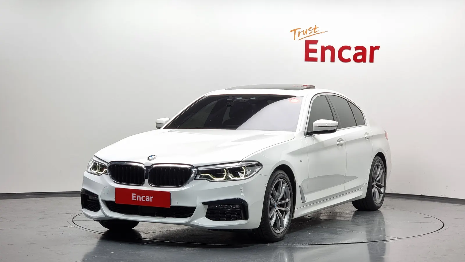 BMW Série 5 (G30) 520i M Sport 2020 — photo 1 sur 20