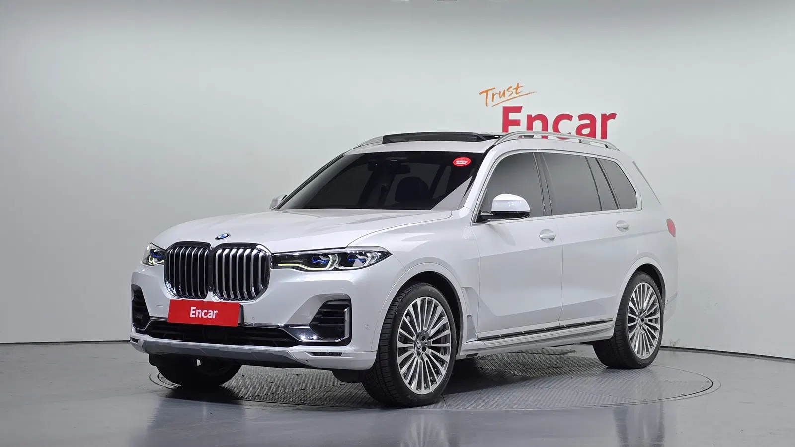 BMW X7 (G07) xDrive 40i Design Pure Excellence 7 places 2021 — photo 1 sur 20