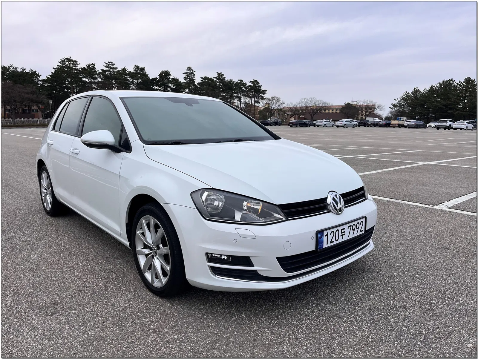 Volkswagen Golf 7e génération 1.6 TDI 2014 — photo 1 sur 26