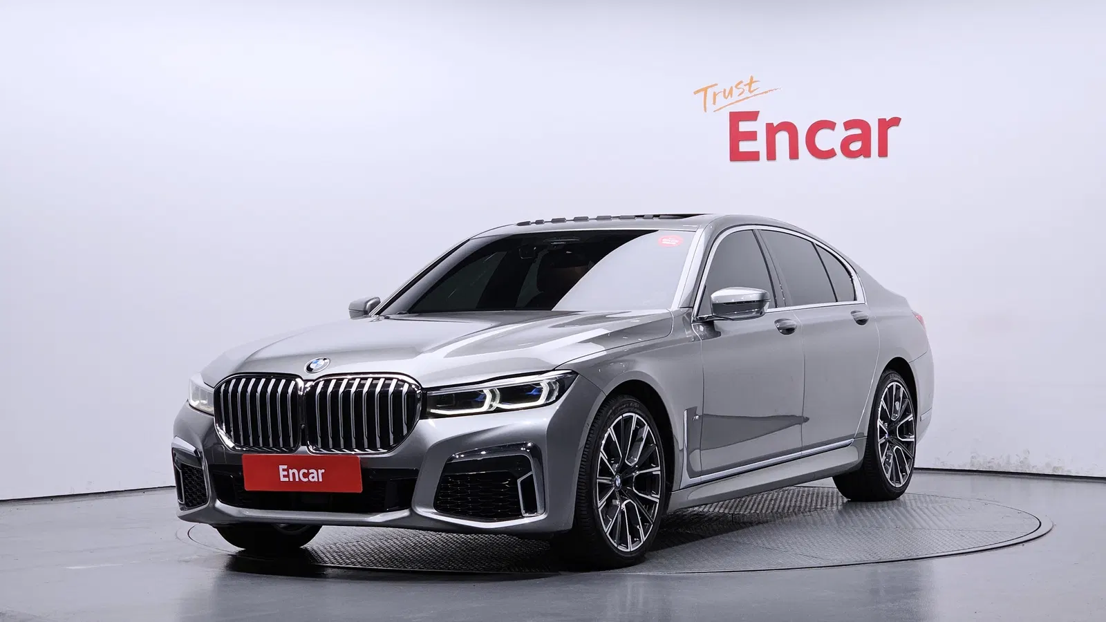 BMW Série 7 (G11) 740d xDrive M Sport 2020 — photo 1 sur 20