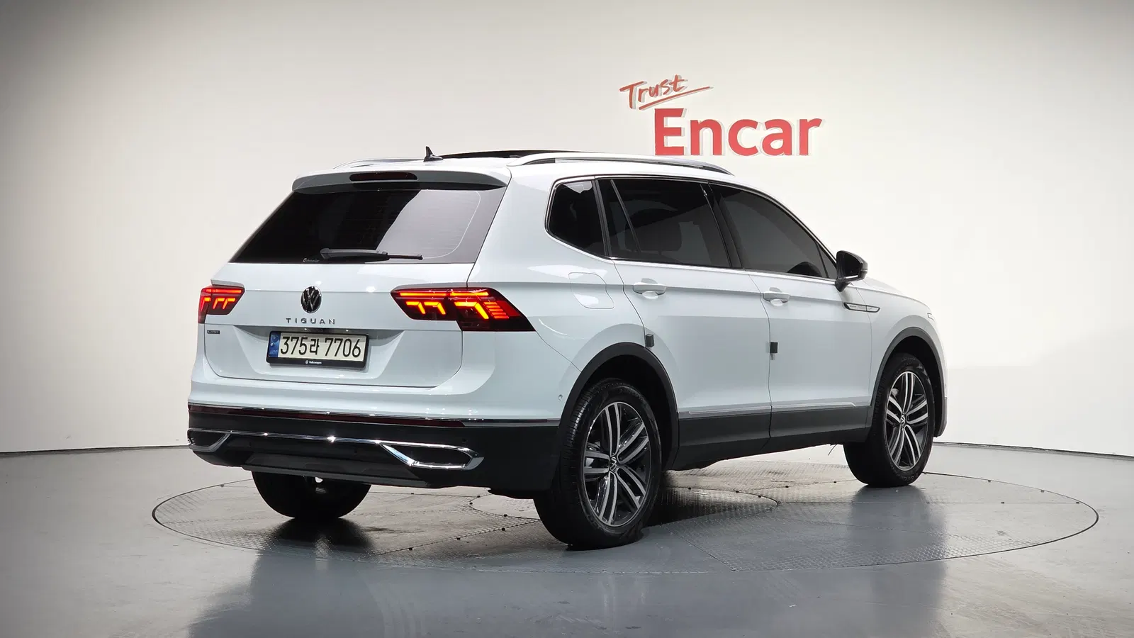 Volkswagen Tiguan Allspace 2.0 TSI Prestige 2023 — photo 1 sur 20
