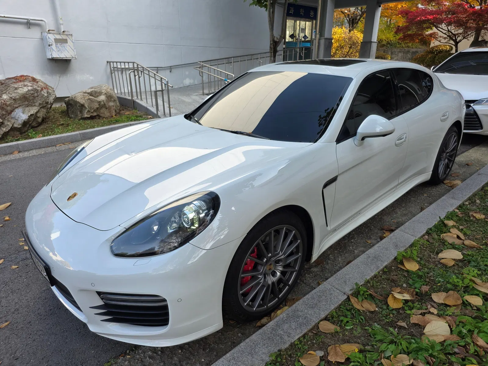 Porsche Panamera 4.8 GTS 2014 — photo 1 sur 26
