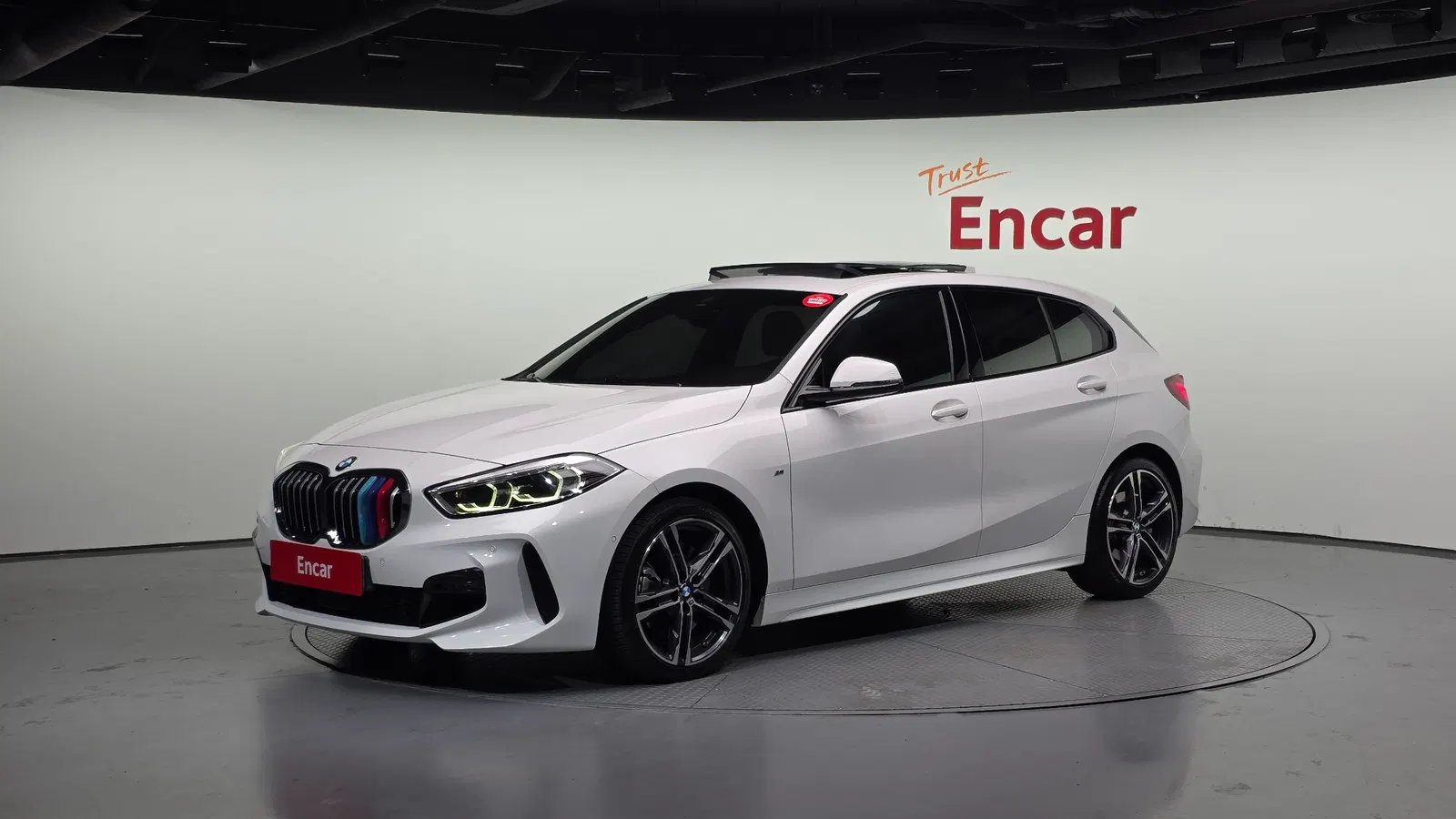 BMW Série 1 (F40) 120i M Sport 2023 — photo 1 sur 20