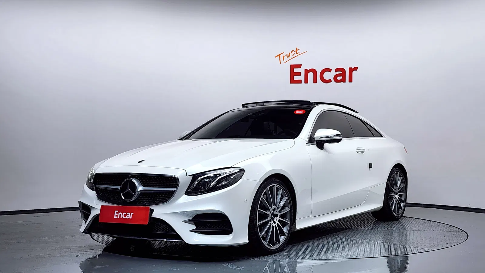 Mercedes-Benz Classe E E450 4MATIC Coupé (W213) 2019 — photo 1 sur 20