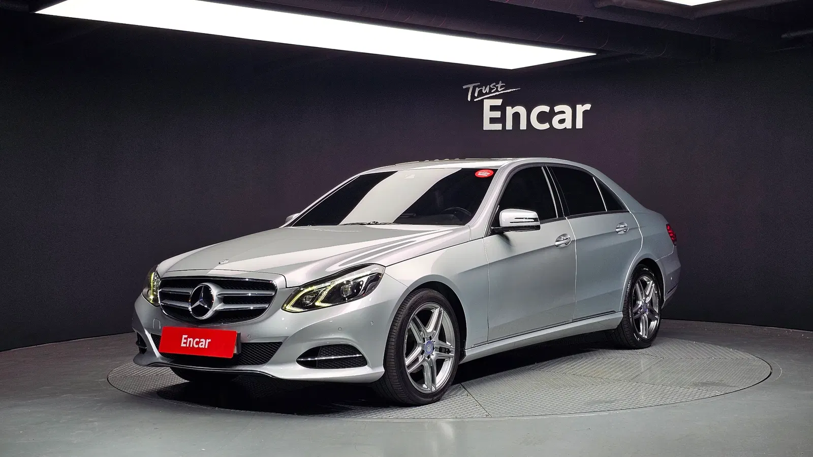 Mercedes-Benz Classe E E220 CDI Avantgarde (W212) 2014 — photo 1 sur 20