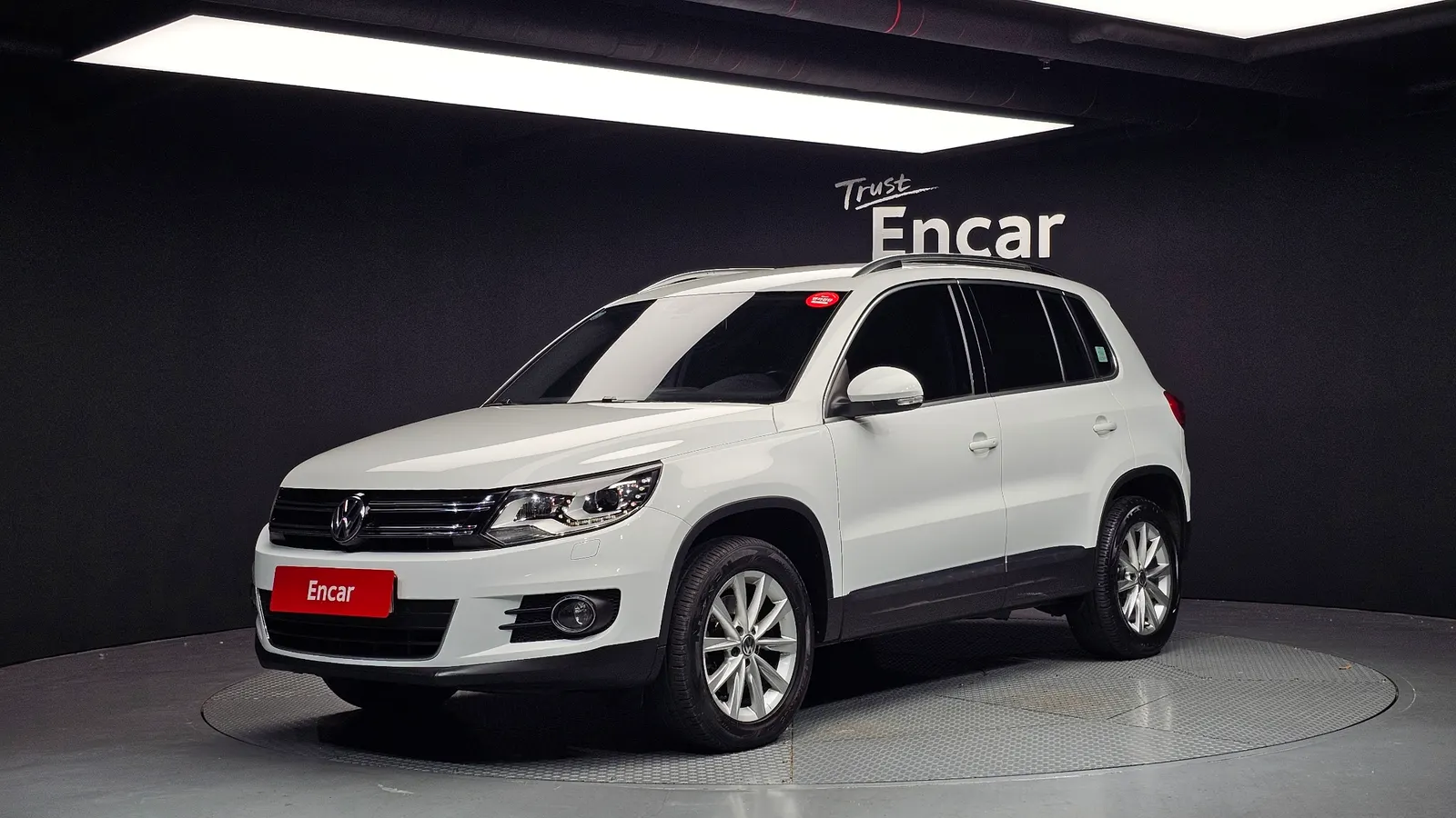 Volkswagen Tiguan 2.0 TDI Comfort 2015 — photo 1 sur 20