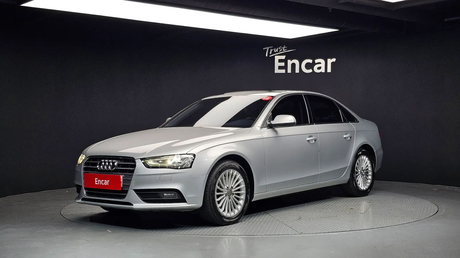 Audi A4 2.0 TDI 2013 — photo 1 sur 20