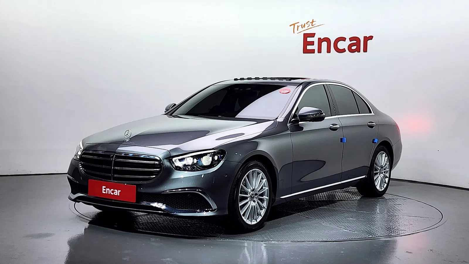 Mercedes-Benz Classe E E250 Exclusive (W213) 2022 — photo 1 sur 20