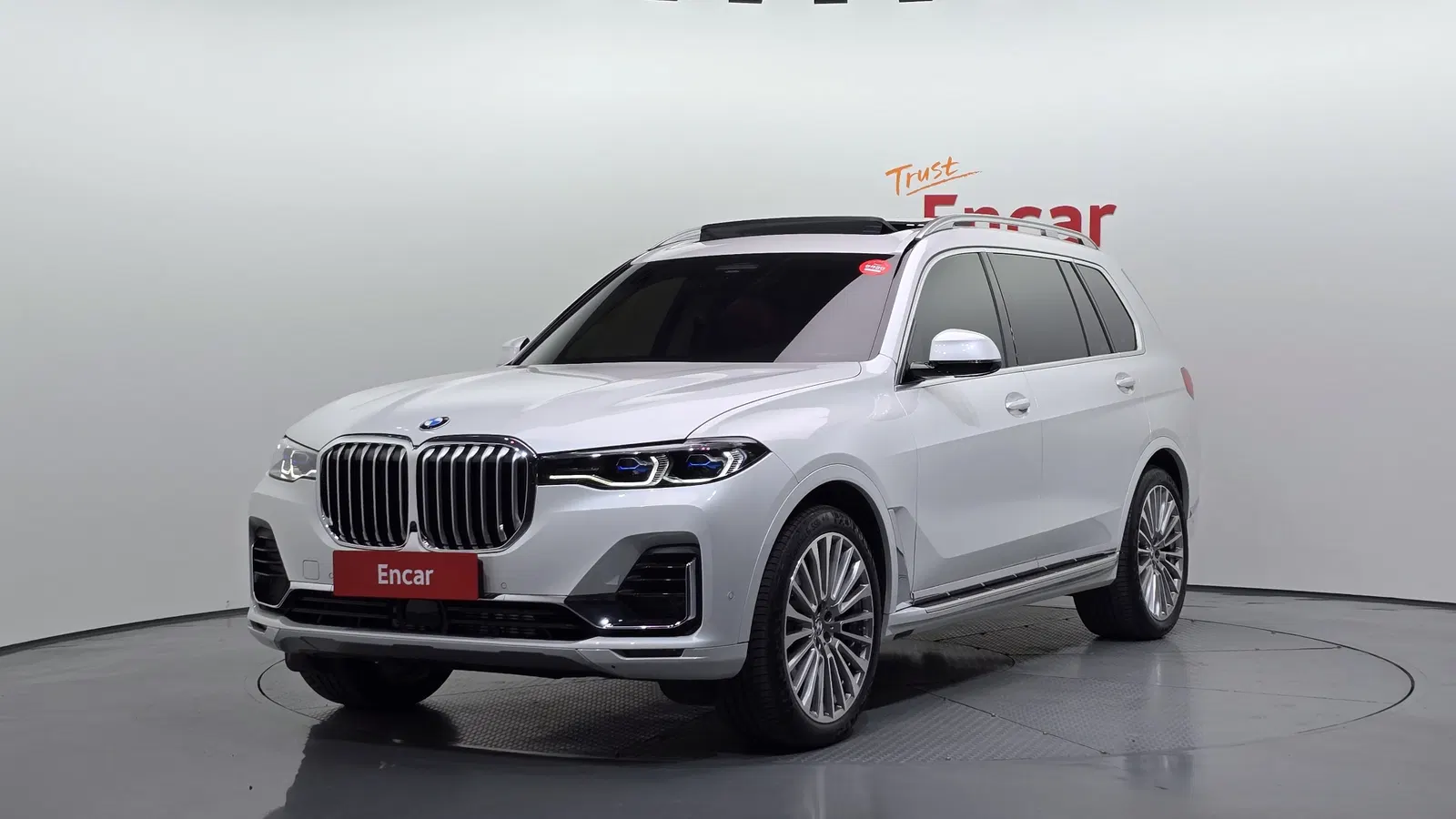 BMW X7 (G07) xDrive 40i Design Pure Excellence 6 places 2022 — photo 1 sur 20