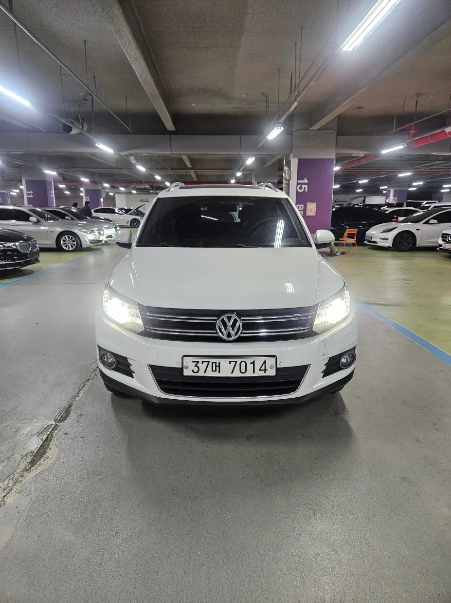 Volkswagen Tiguan 2.0 TDI Premium 2015 — photo 1 sur 26