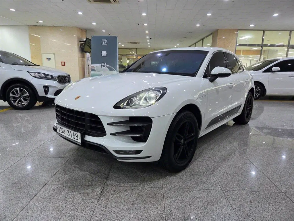 Porsche Macan 3.6 Turbo 2015 — photo 1 sur 25