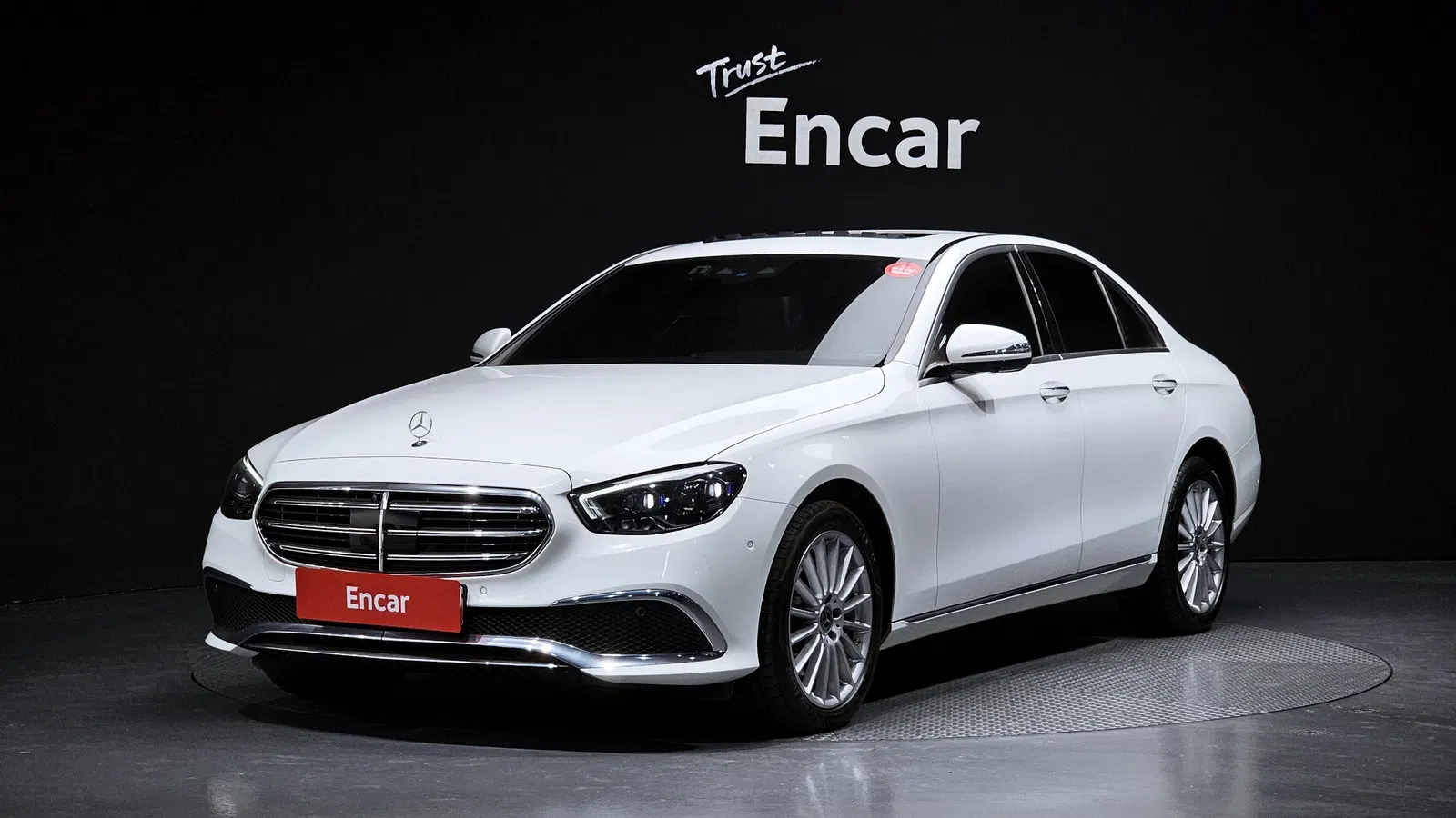Mercedes-Benz Classe E E250 Exclusive (W213) 2023 — photo 1 sur 26