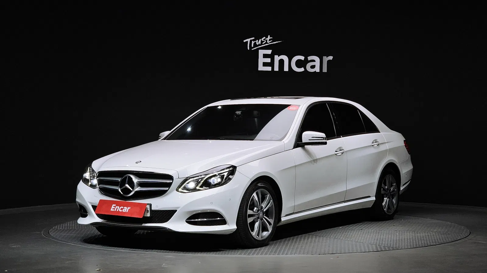 Mercedes-Benz Classe E E220 BlueTEC Avantgarde (W212) 2016 — photo 1 sur 20