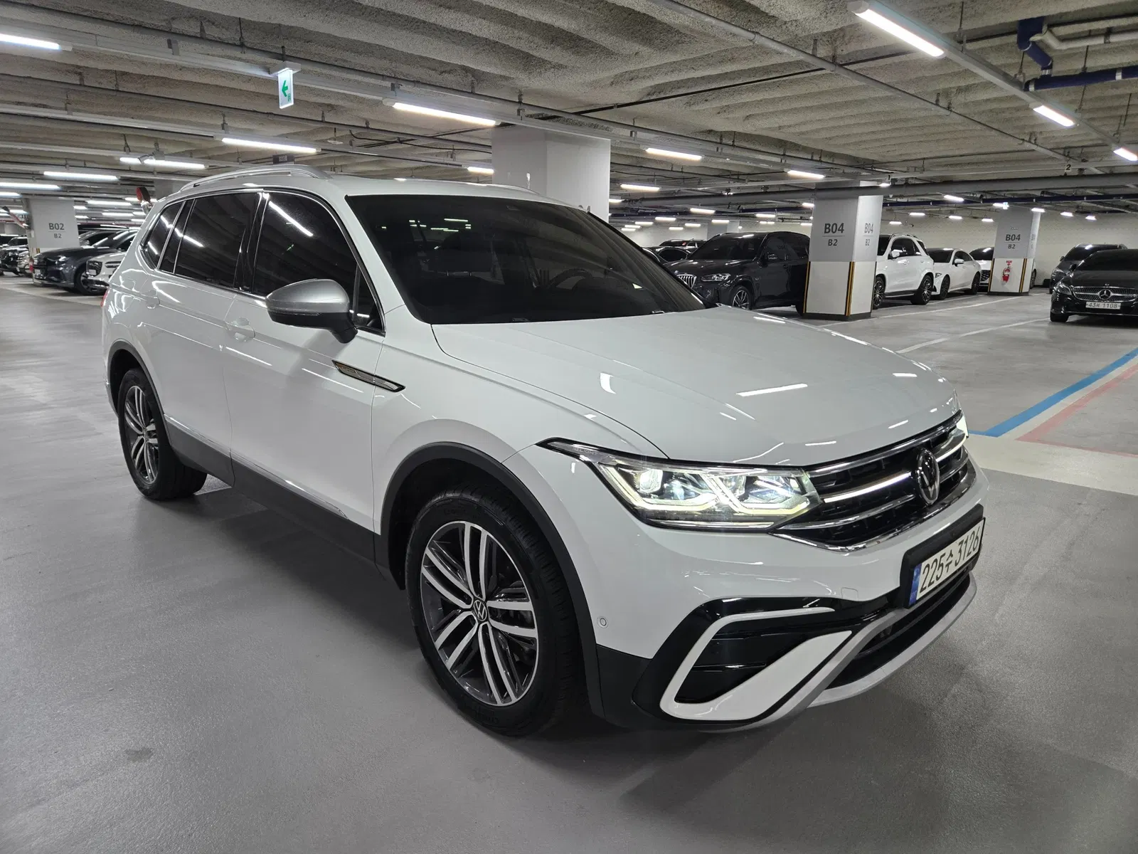 Volkswagen Tiguan Allspace 2.0 TSI Prestige 2022 — photo 1 sur 26