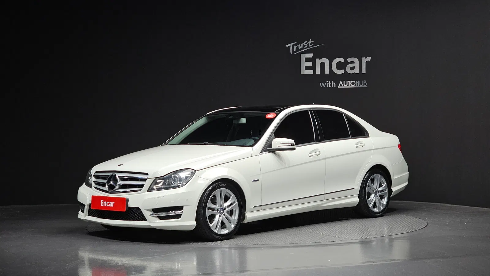 Mercedes-Benz Classe C C200 CGI Avantgarde (W204) 2012 — photo 1 sur 20