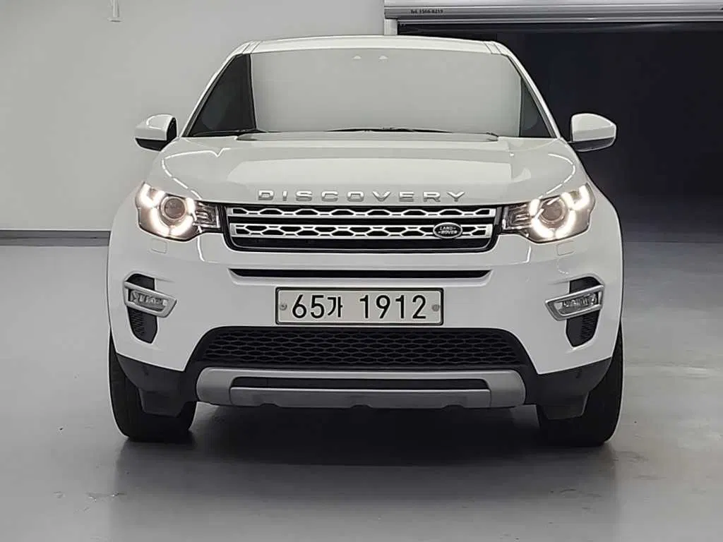Land Rover Discovery Sport 2.0 TD4 HSE Luxury 2019 — photo 1 sur 26
