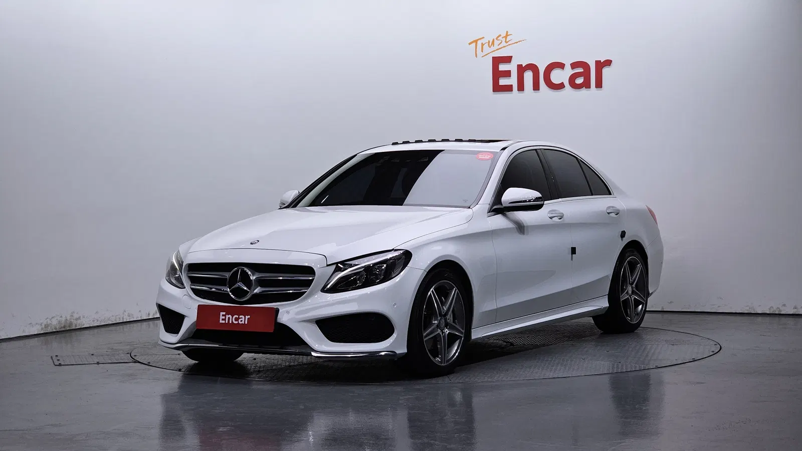 Mercedes-Benz Classe C AMG Line · C200 (W205) 2017 — photo 1 sur 20