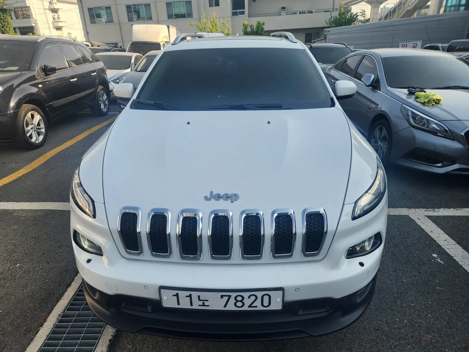 Jeep Cherokee(KL) 2.0 Diesel Longitude AWD 2015 — photo 1 sur 26