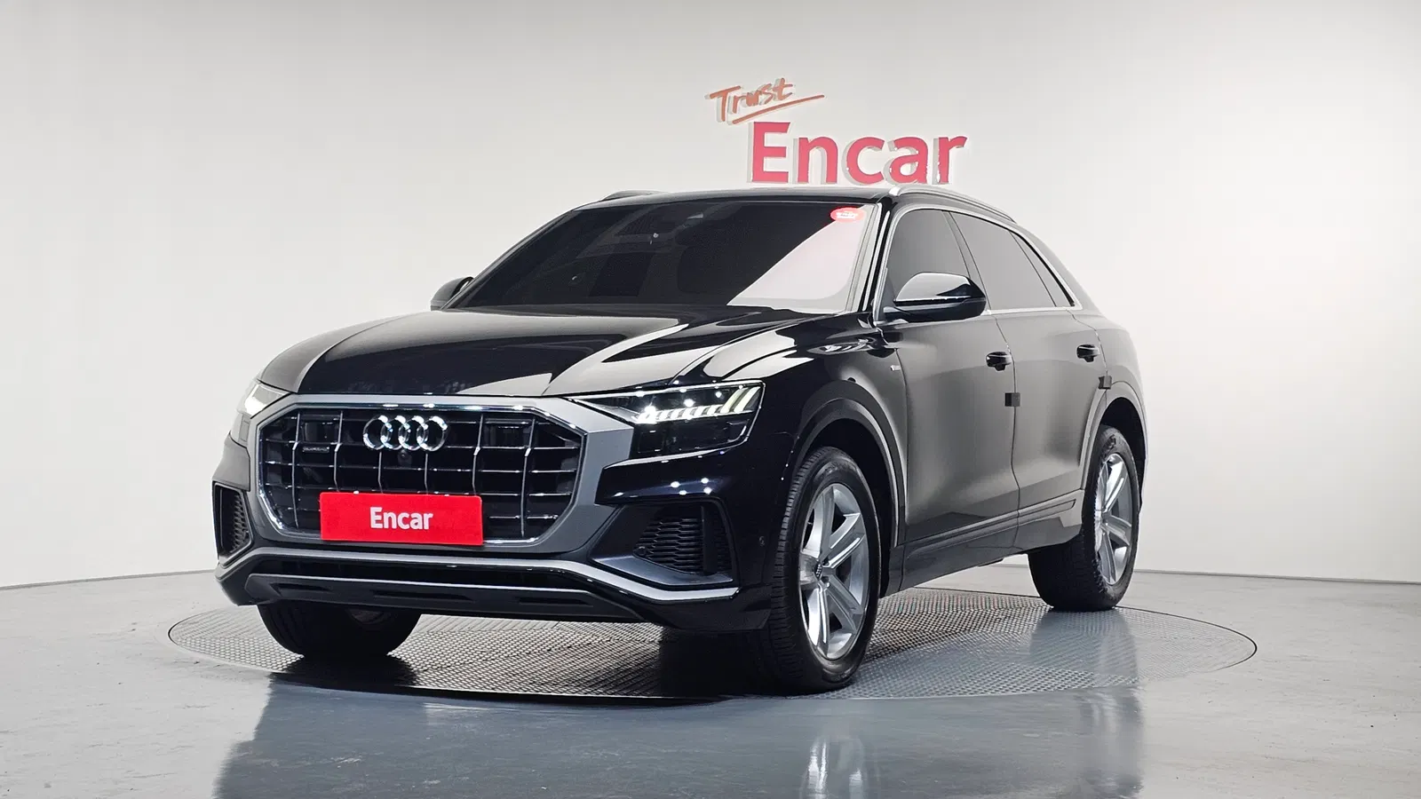 Audi Q8 (4M) 45 TDI Quattro Premium 2021 — photo 1 sur 20