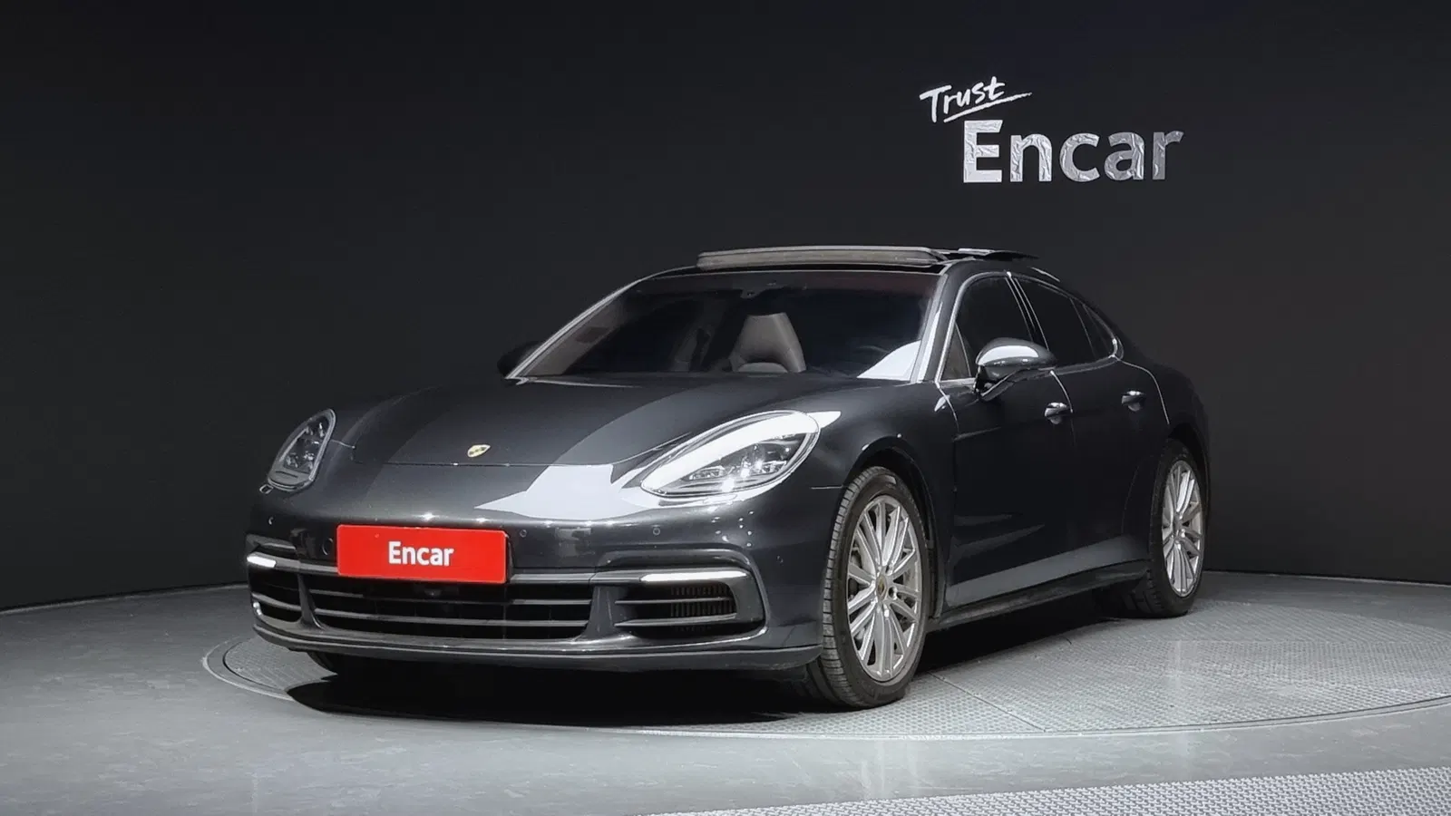 Porsche Panamera (971) 2.9 4S 2017 — photo 1 sur 26
