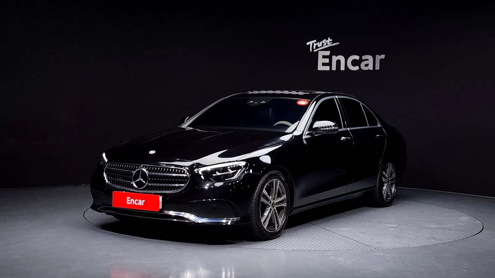 Mercedes-Benz Classe E E250 Avantgarde (W213) 2023 — photo 1 sur 20