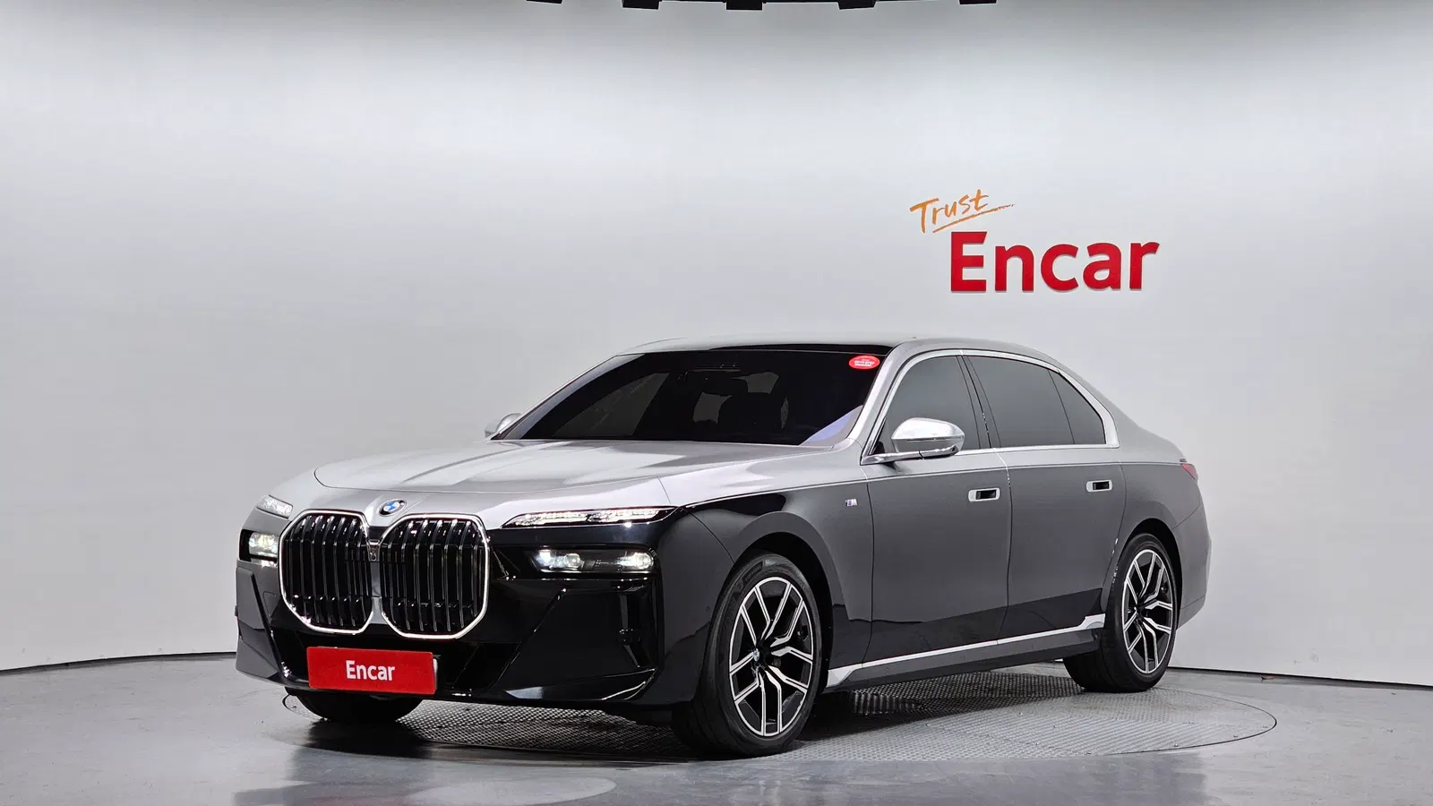BMW Série 7 (G70) 740d xDrive M Sport 2024 — photo 1 sur 26