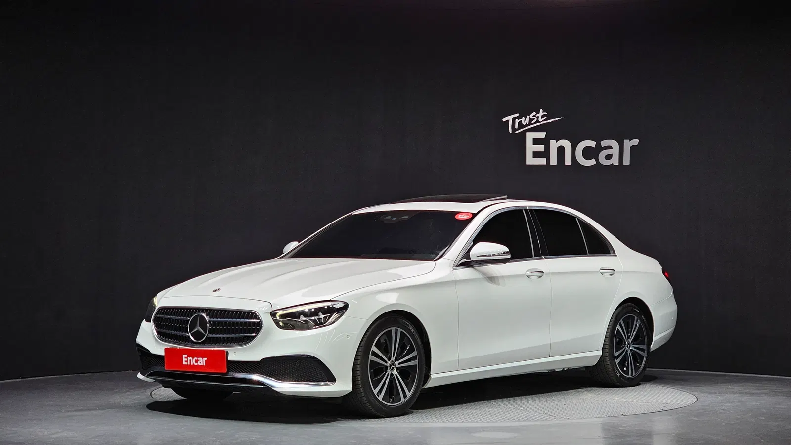 Mercedes-Benz Classe E E250 Avantgarde (W213) 2021 — photo 1 sur 20