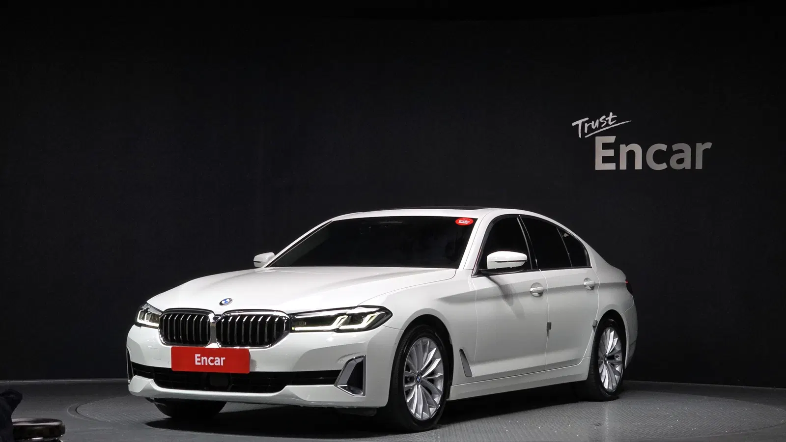 BMW Série 5 (G30) 523d xDrive Luxury 2021 — photo 1 sur 26
