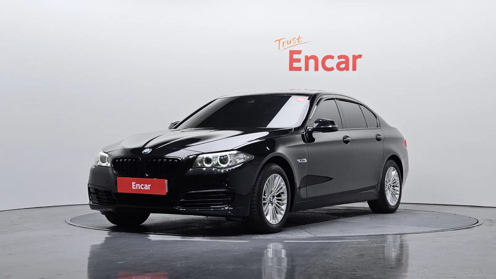BMW Série 5 (F10) 520d xDrive 2014 — photo 1 sur 20