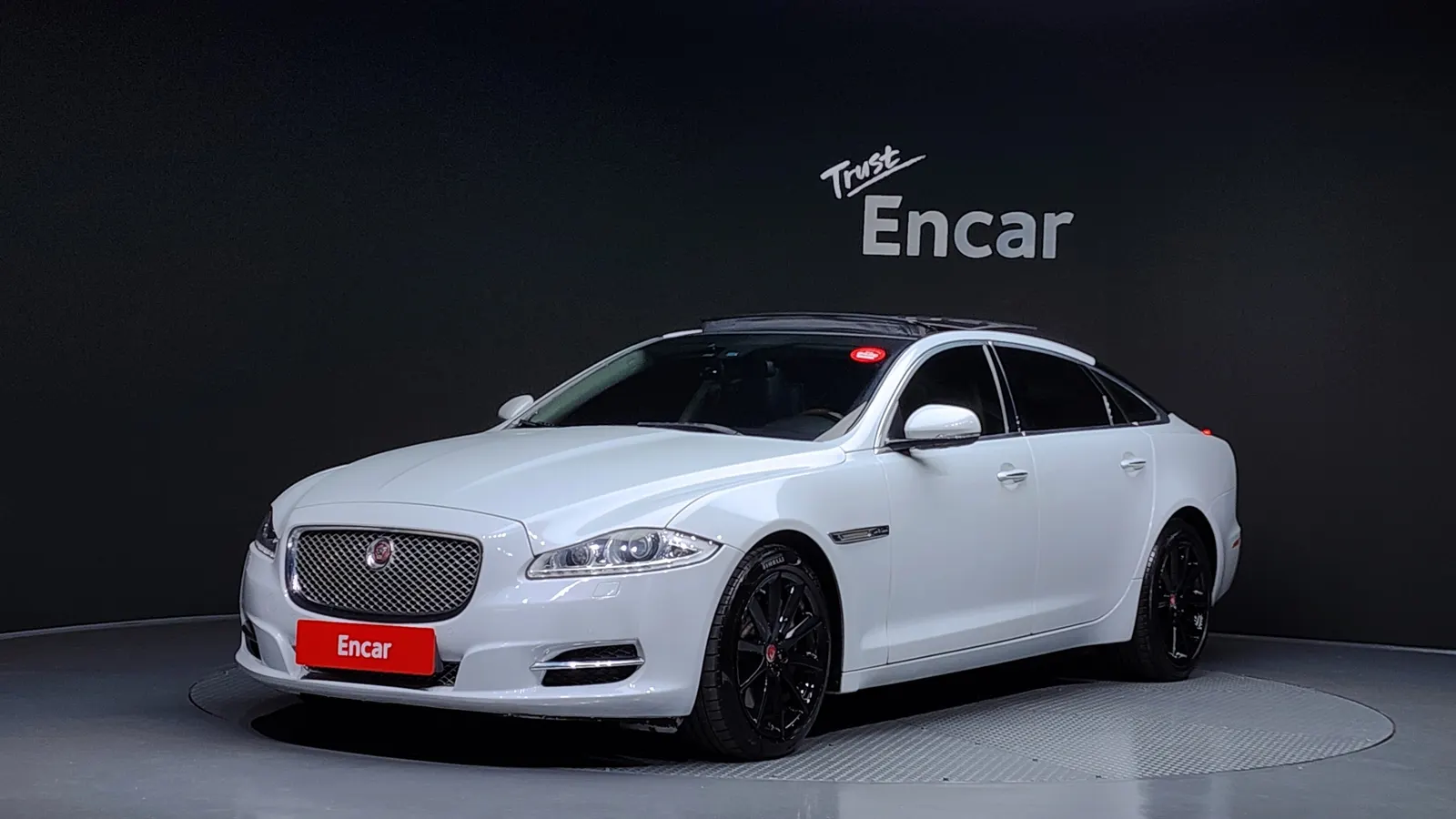 Jaguar All New XJ 3.0D Premium Luxury LWB 2015 — photo 1 sur 20