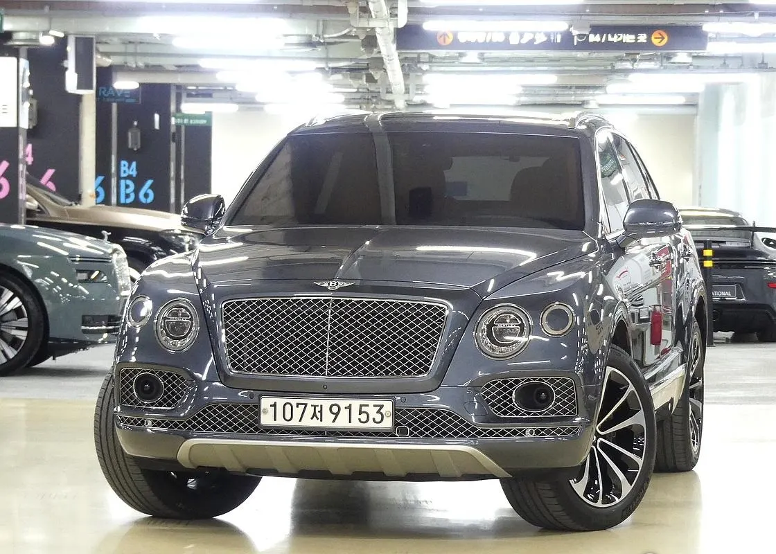 Bentley Bentayga 6.0 W12 2017 — photo 1 sur 26