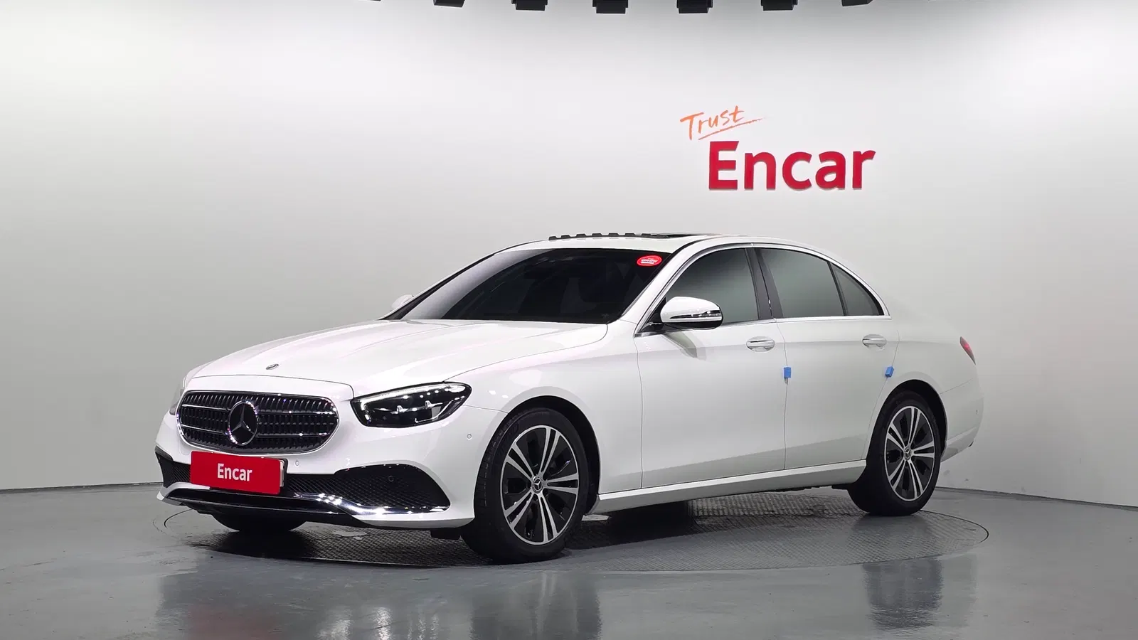 Mercedes-Benz Classe E E250 Avantgarde (W213) 2021 — photo 1 sur 20