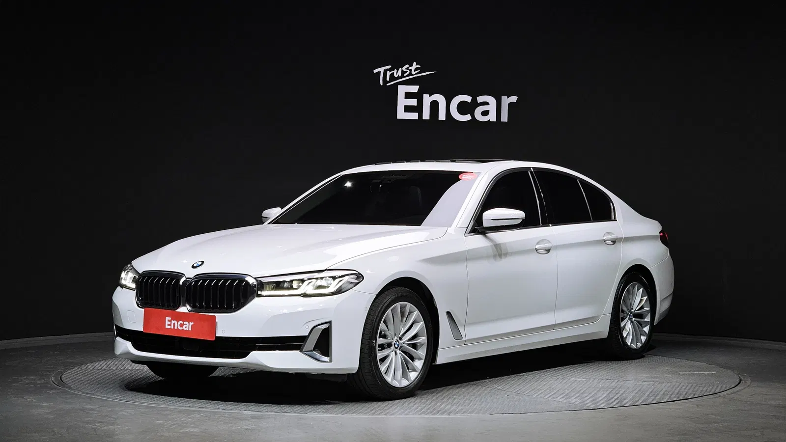 BMW Série 5 (G30) 530i xDrive Luxury 2021 — photo 1 sur 20