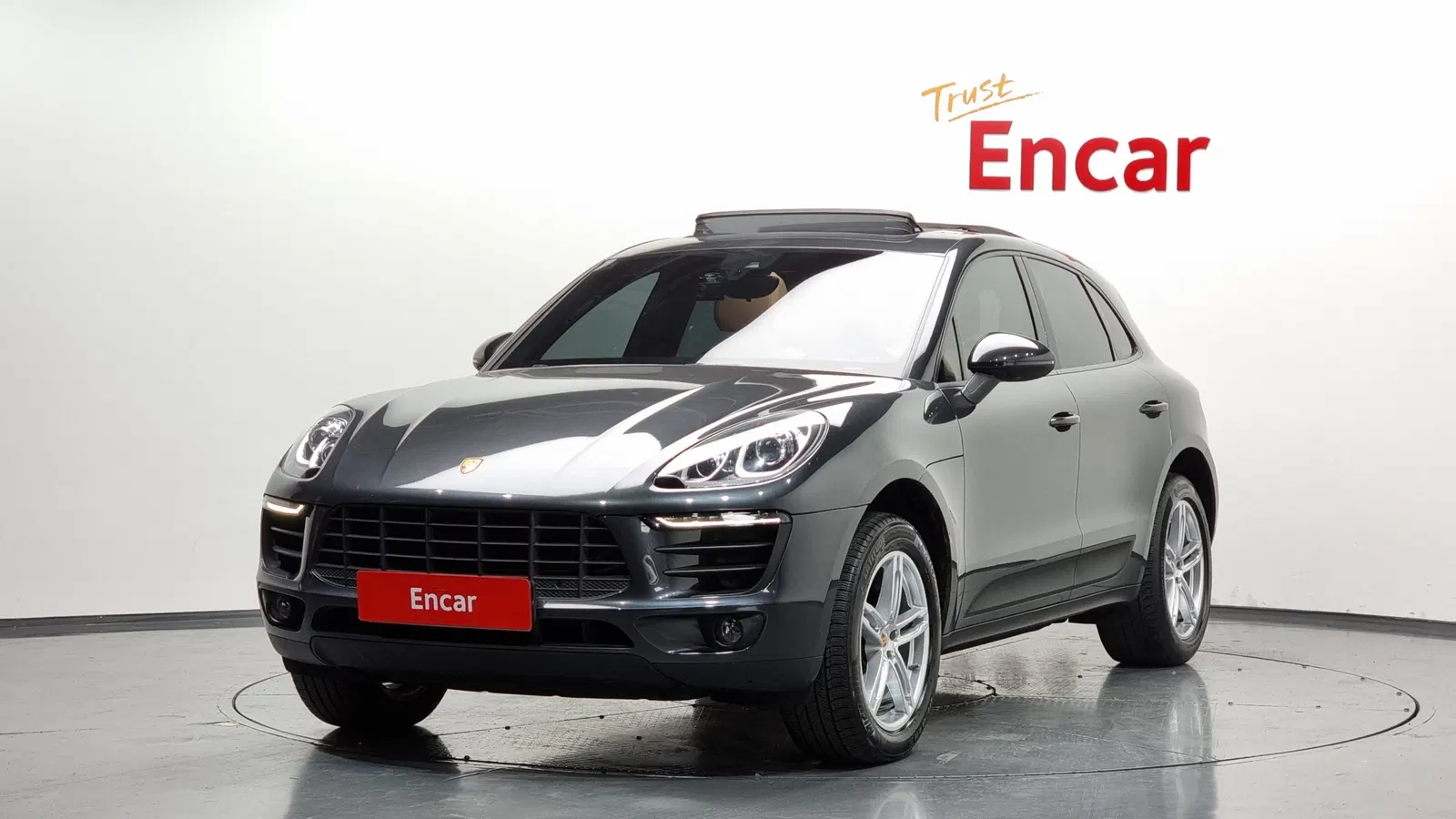 Porsche Macan 2.0 2017 — photo 1 sur 20