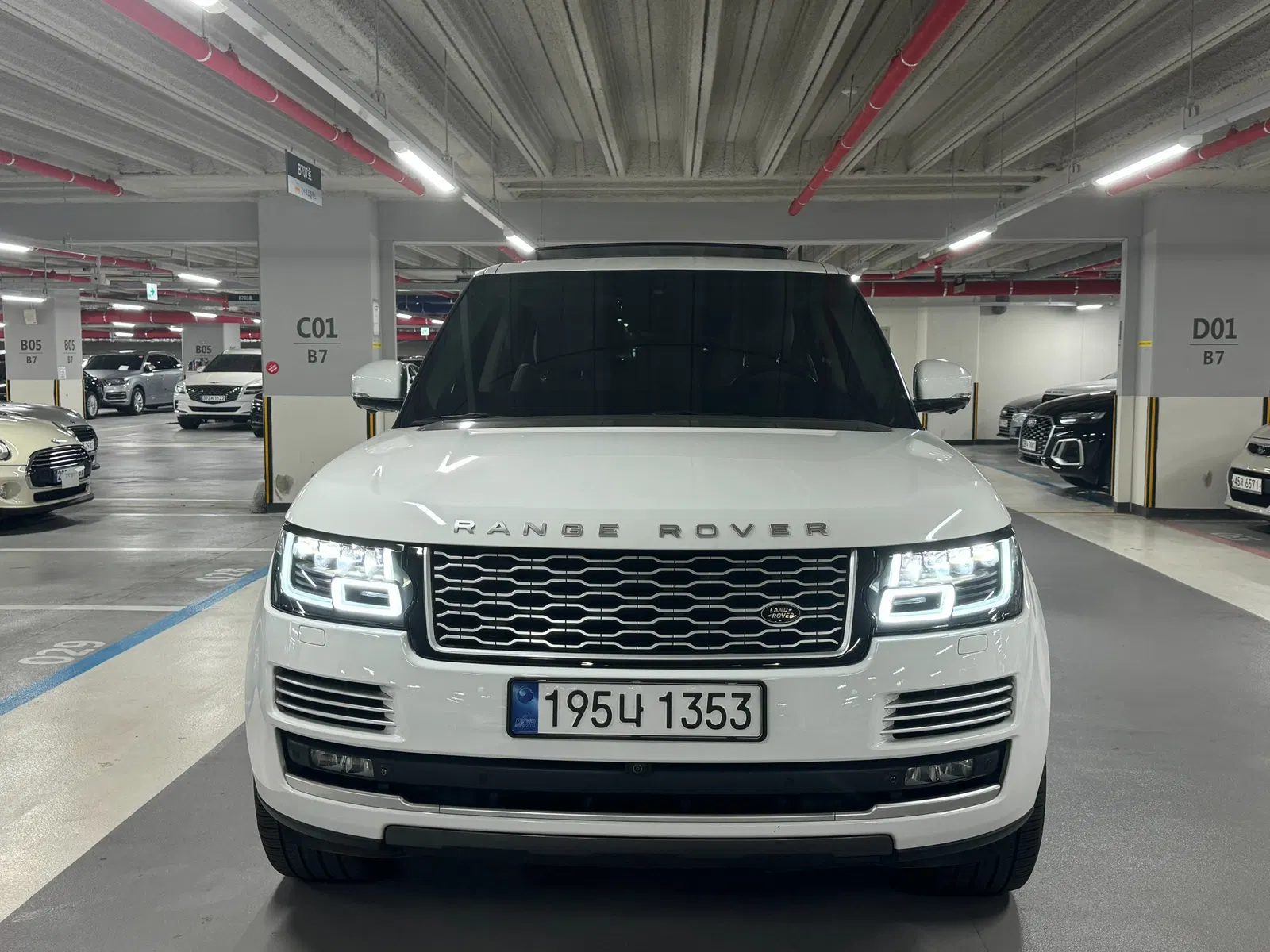 Land Rover Range Rover 4e génération 4.4 SDV8 Vogue SE Diesel 2015 — photo 1 sur 26