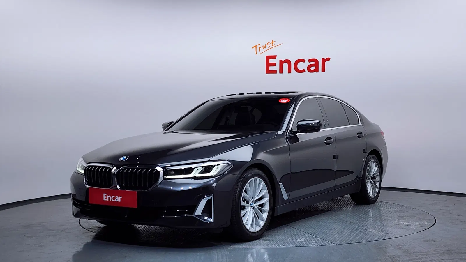 BMW Série 5 (G30) 520i Luxury 2021 — photo 1 sur 20
